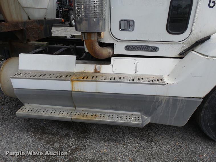 image for item DB7008 1996 Freightliner FLD fertilizer tender truck