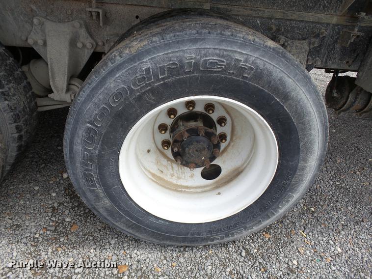 image for item DB7008 1996 Freightliner FLD fertilizer tender truck