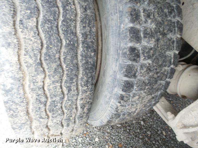 image for item DB7008 1996 Freightliner FLD fertilizer tender truck