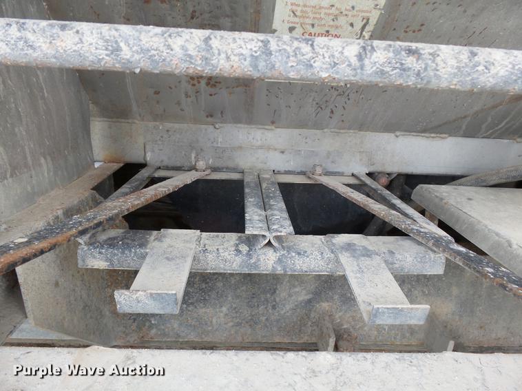 image for item DB7008 1996 Freightliner FLD fertilizer tender truck