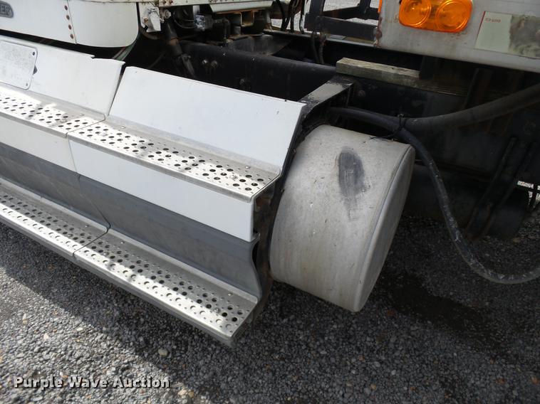 image for item DB7008 1996 Freightliner FLD fertilizer tender truck