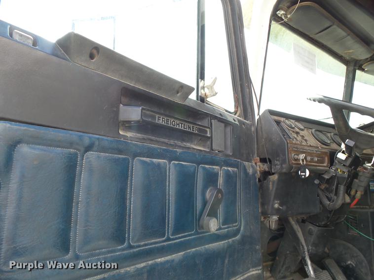 image for item DB7008 1996 Freightliner FLD fertilizer tender truck