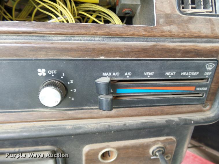 image for item DB7008 1996 Freightliner FLD fertilizer tender truck