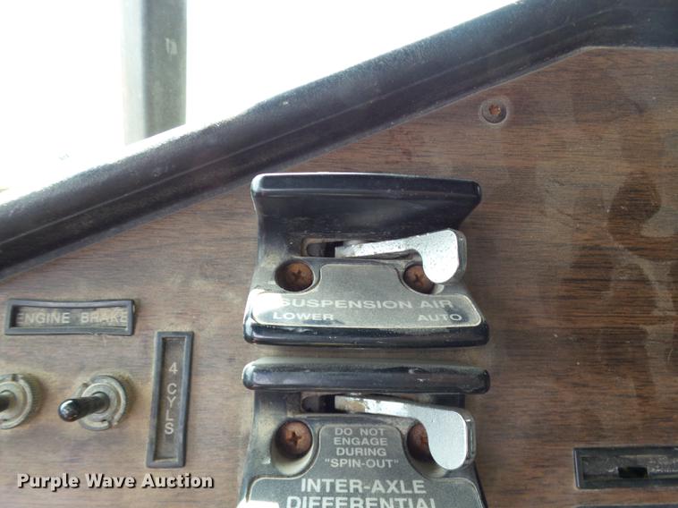 image for item DB7008 1996 Freightliner FLD fertilizer tender truck