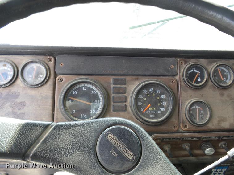 image for item DB7008 1996 Freightliner FLD fertilizer tender truck