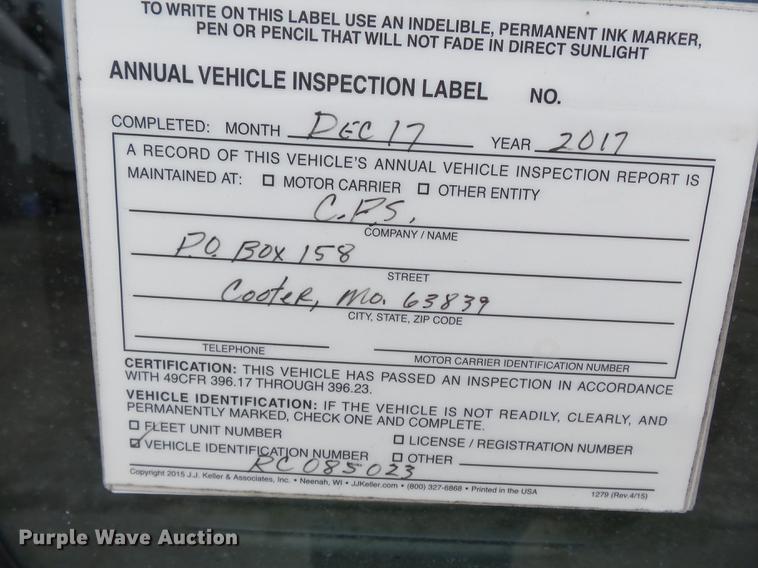 image for item DB7013 1994 International 9400 truck cab and chassis