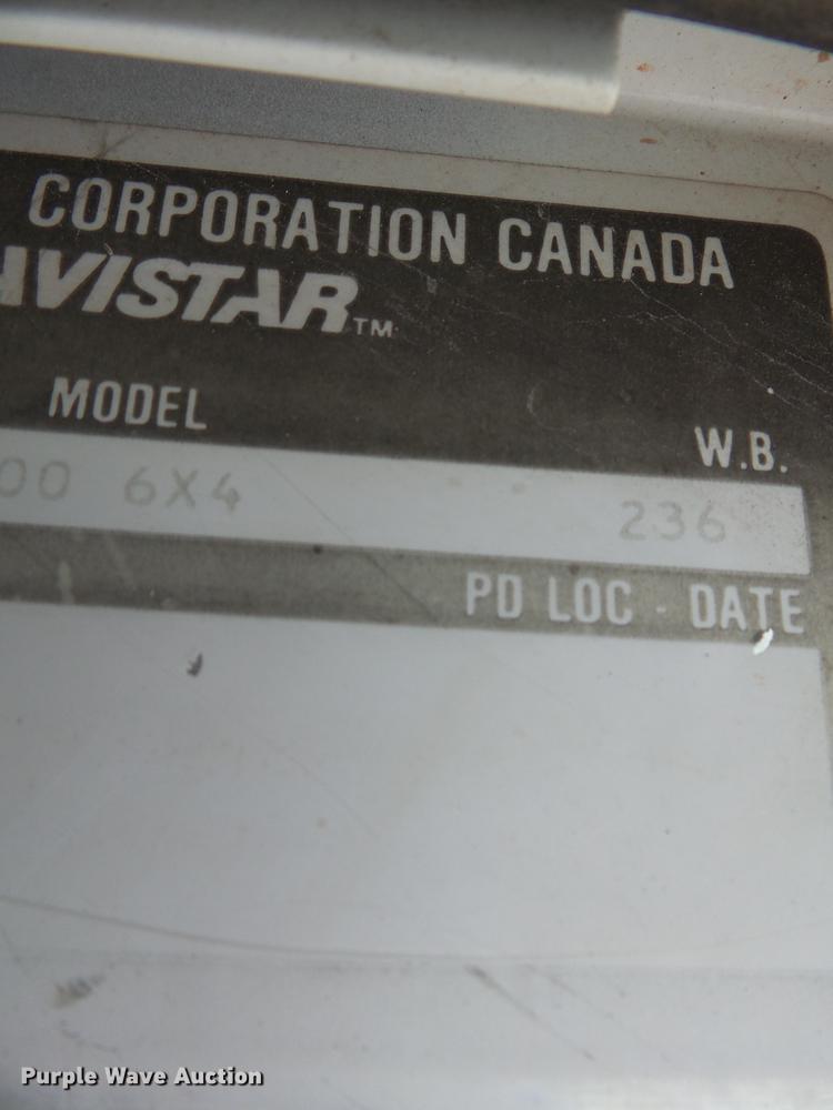 image for item DB7013 1994 International 9400 truck cab and chassis