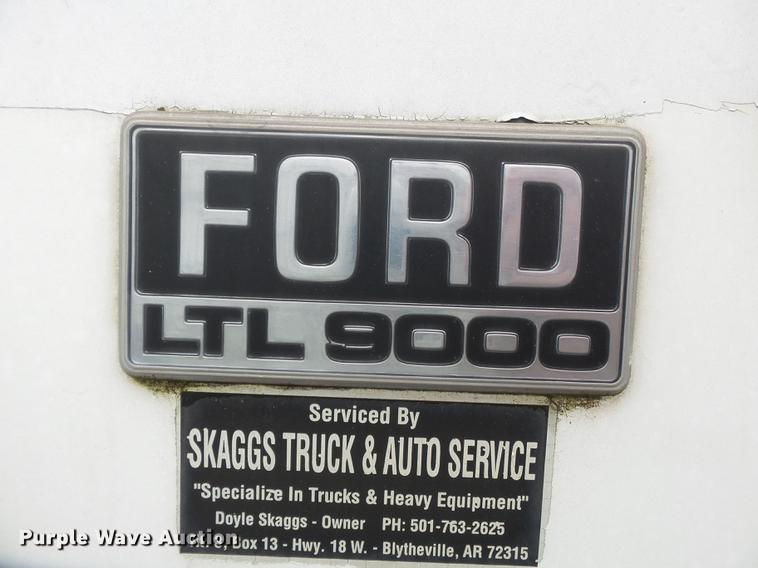 image for item DB7014 1992 Ford LTL9000 truck cab and chassis