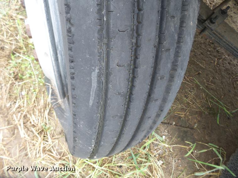 image for item DB7014 1992 Ford LTL9000 truck cab and chassis