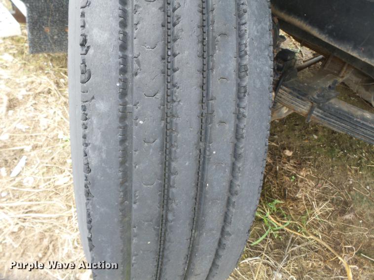 image for item DB7014 1992 Ford LTL9000 truck cab and chassis