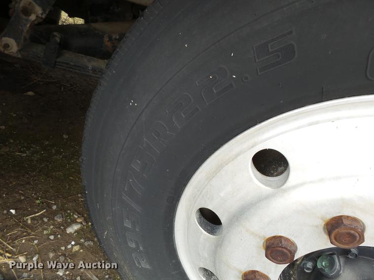 image for item DB7014 1992 Ford LTL9000 truck cab and chassis