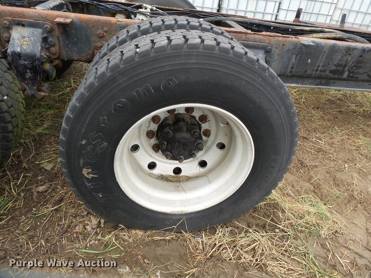 image for item DB7014 1992 Ford LTL9000 truck cab and chassis