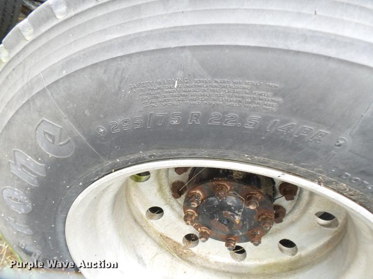 image for item DB7014 1992 Ford LTL9000 truck cab and chassis