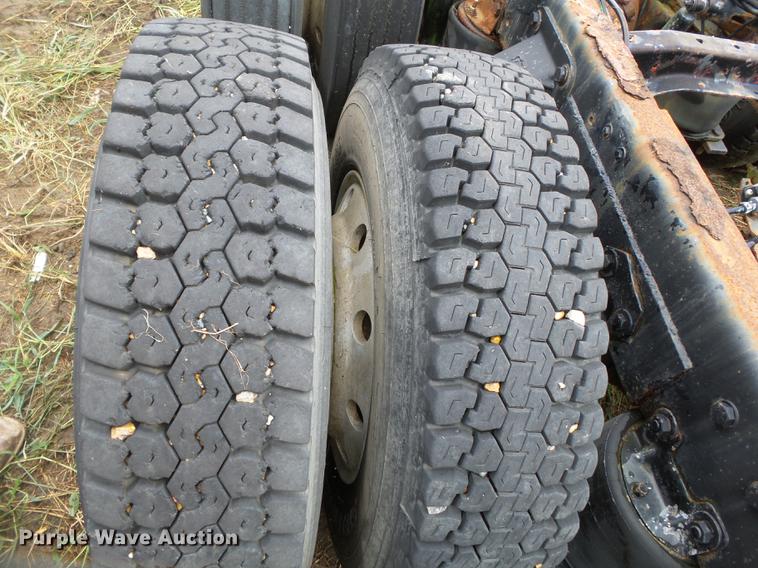 image for item DB7014 1992 Ford LTL9000 truck cab and chassis