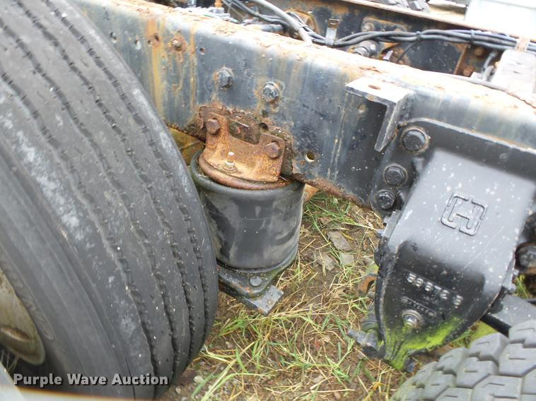 image for item DB7014 1992 Ford LTL9000 truck cab and chassis