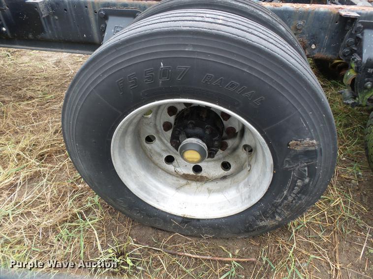 image for item DB7014 1992 Ford LTL9000 truck cab and chassis