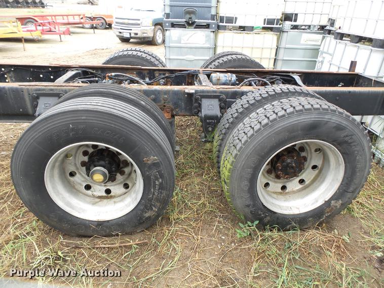 image for item DB7014 1992 Ford LTL9000 truck cab and chassis