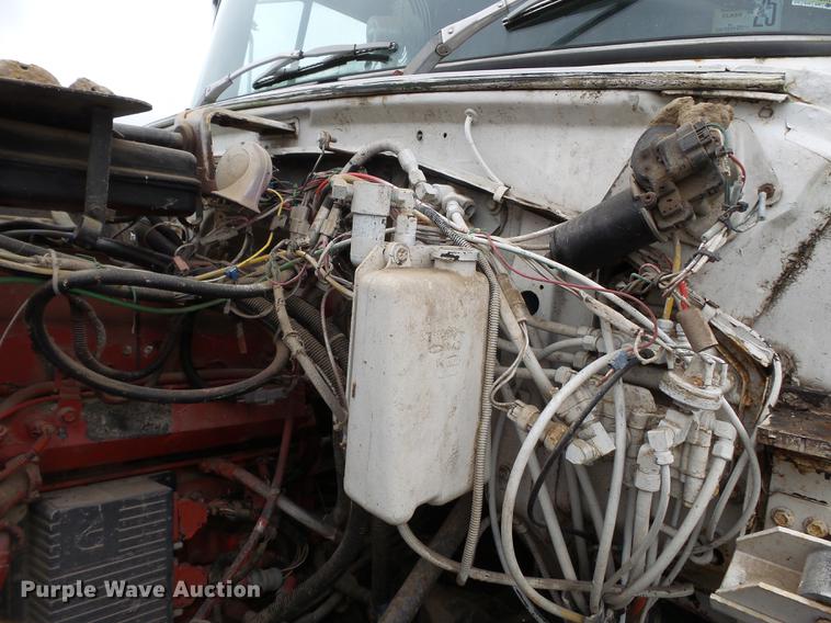 image for item DB7014 1992 Ford LTL9000 truck cab and chassis