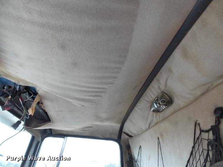 image for item DB7014 1992 Ford LTL9000 truck cab and chassis