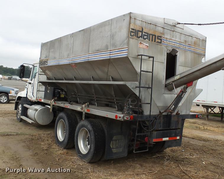 image for item DB7015 2005 Mack Vision CXN613 truck cab and chassis