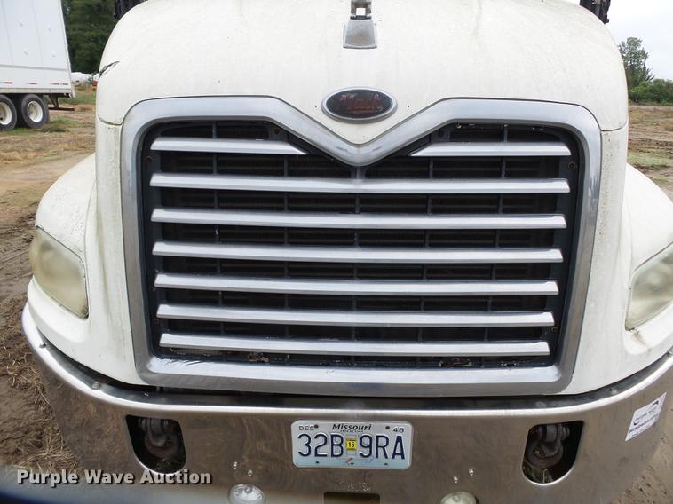 image for item DB7015 2005 Mack Vision CXN613 truck cab and chassis