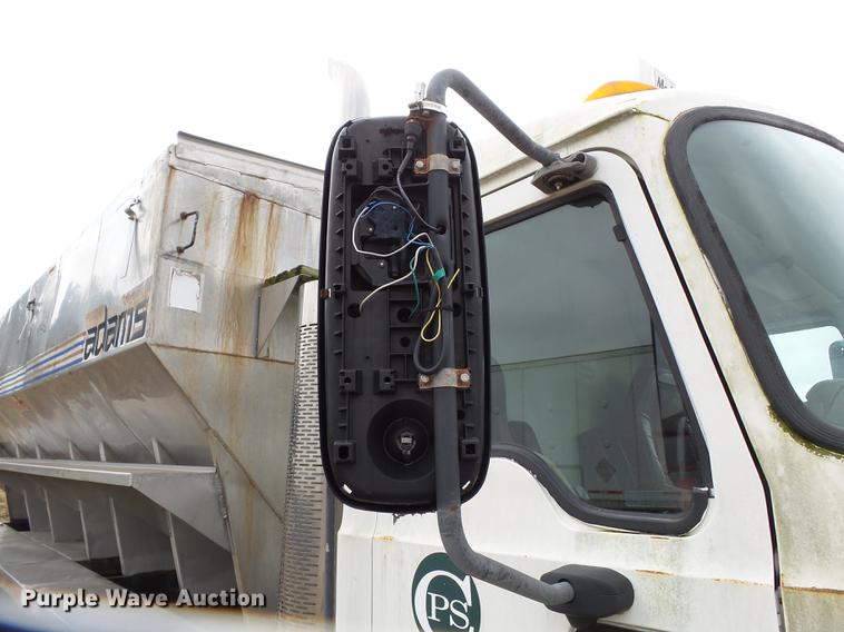 image for item DB7015 2005 Mack Vision CXN613 truck cab and chassis