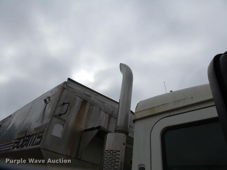 image for item DB7015 2005 Mack Vision CXN613 truck cab and chassis