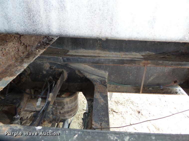 image for item DB7015 2005 Mack Vision CXN613 truck cab and chassis