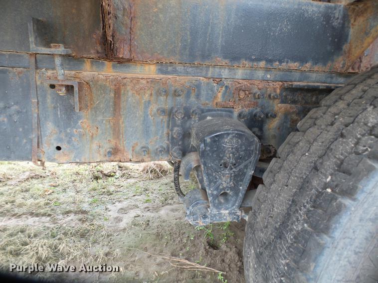 image for item DB7015 2005 Mack Vision CXN613 truck cab and chassis