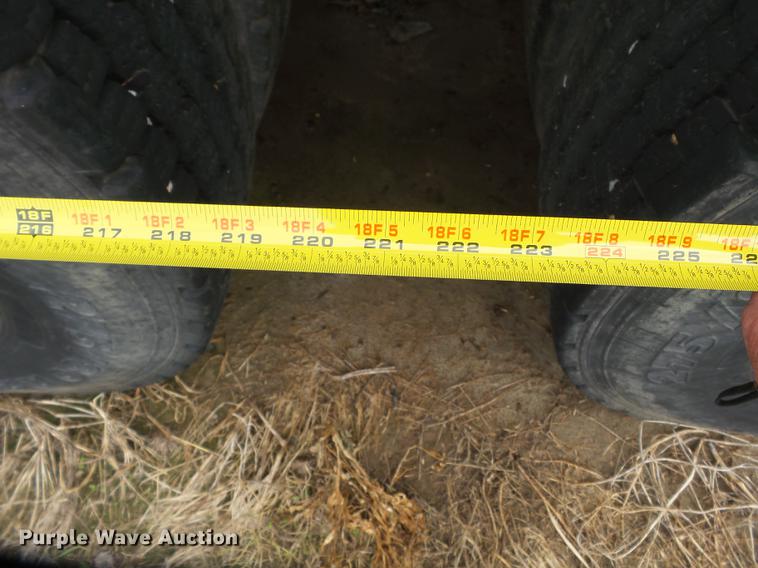 image for item DB7015 2005 Mack Vision CXN613 truck cab and chassis