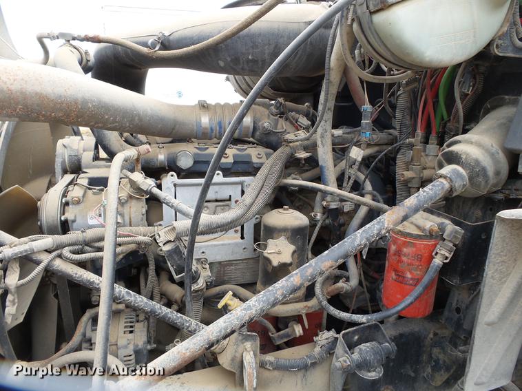 image for item DB7015 2005 Mack Vision CXN613 truck cab and chassis