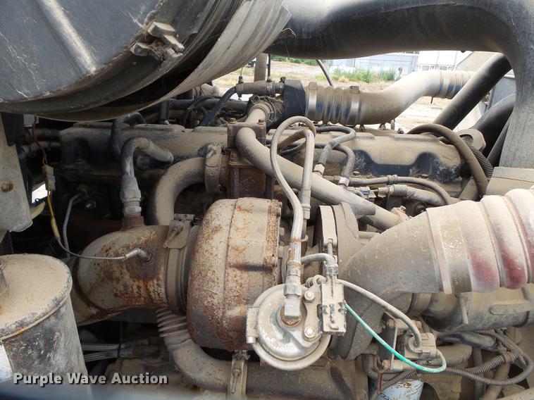 image for item DB7015 2005 Mack Vision CXN613 truck cab and chassis