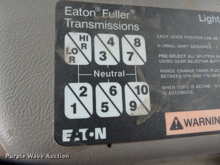 image for item DB7015 2005 Mack Vision CXN613 truck cab and chassis