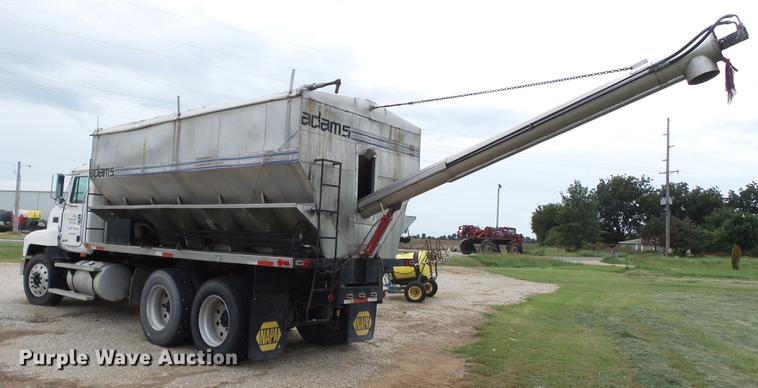 image for item DB7044 1999 Mack CH613 fertilizer tender truck