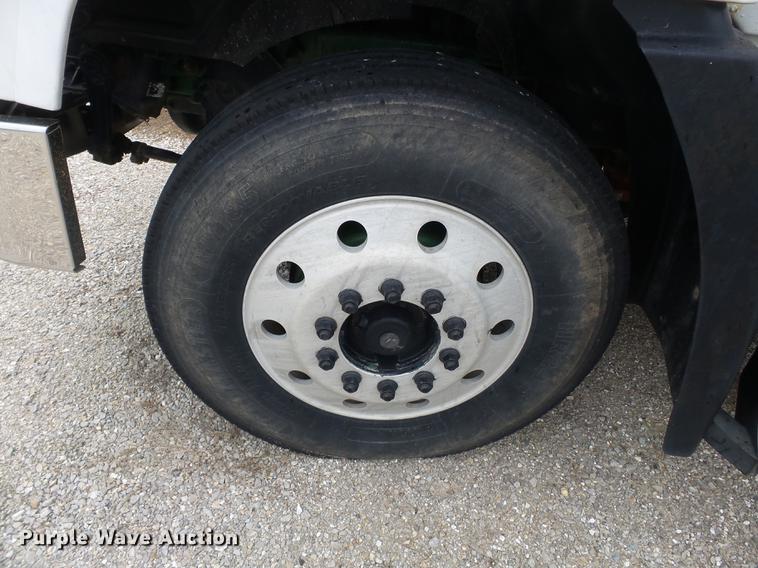 image for item DB7044 1999 Mack CH613 fertilizer tender truck