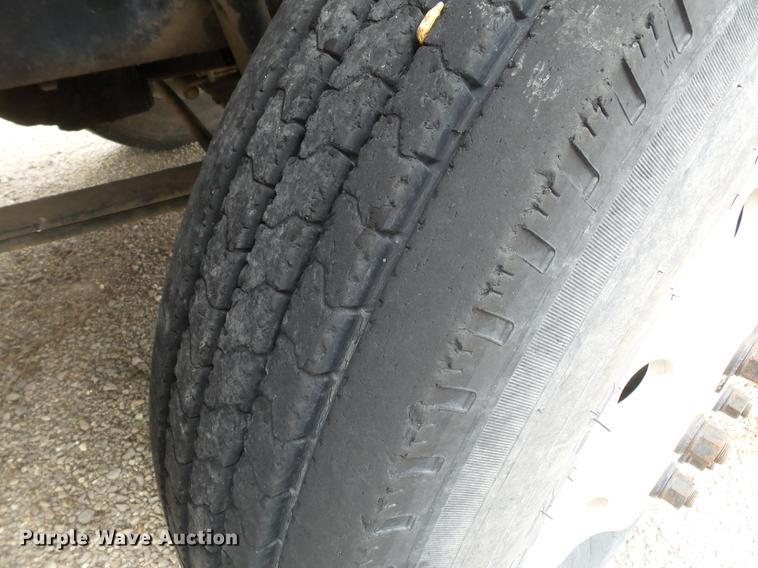 image for item DB7044 1999 Mack CH613 fertilizer tender truck