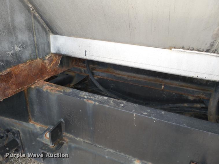 image for item DB7044 1999 Mack CH613 fertilizer tender truck