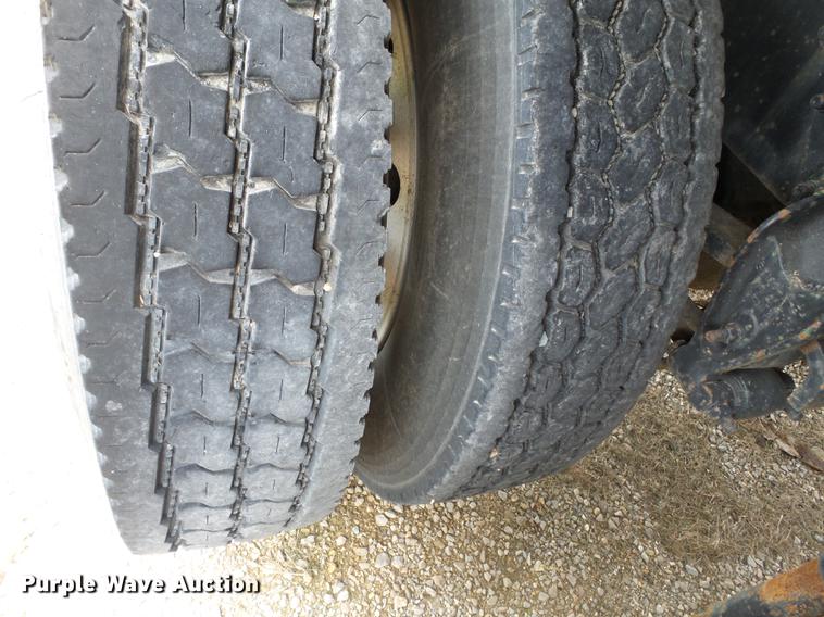 image for item DB7044 1999 Mack CH613 fertilizer tender truck