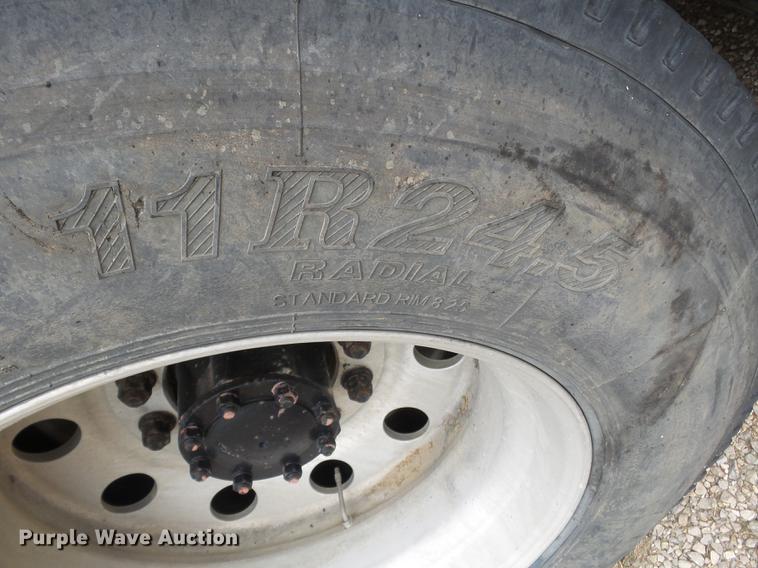 image for item DB7044 1999 Mack CH613 fertilizer tender truck