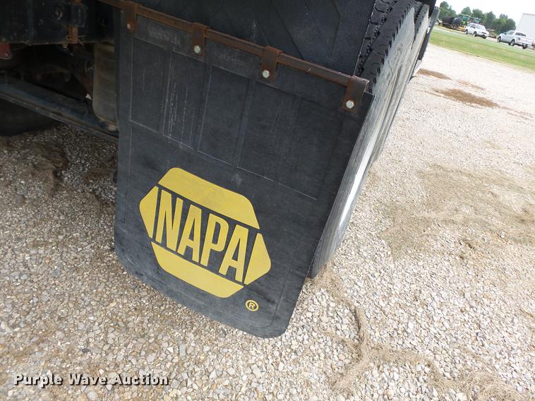 image for item DB7044 1999 Mack CH613 fertilizer tender truck