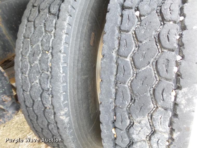 image for item DB7044 1999 Mack CH613 fertilizer tender truck