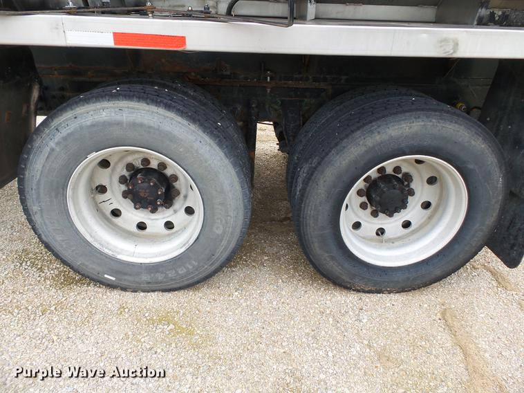 image for item DB7044 1999 Mack CH613 fertilizer tender truck