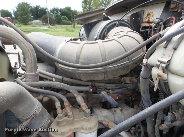 image for item DB7044 1999 Mack CH613 fertilizer tender truck