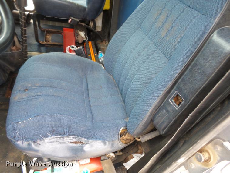 image for item DB7044 1999 Mack CH613 fertilizer tender truck