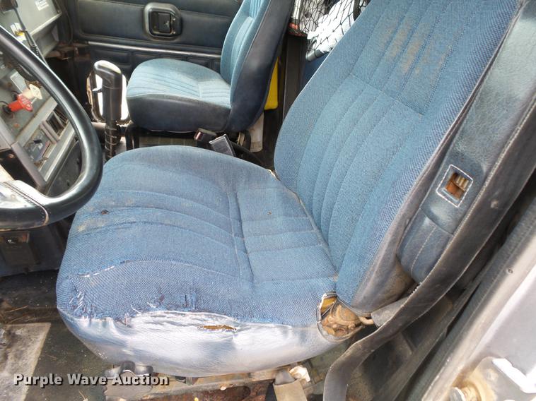 image for item DB7044 1999 Mack CH613 fertilizer tender truck