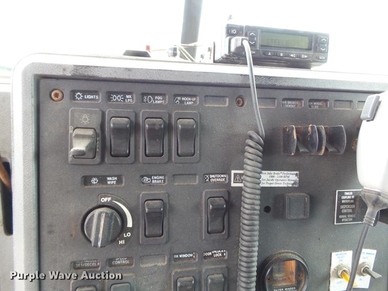 image for item DB7044 1999 Mack CH613 fertilizer tender truck