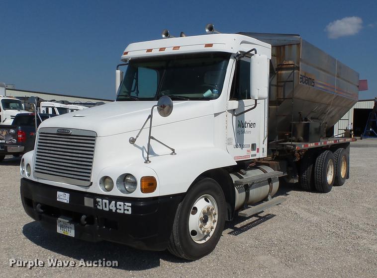 image for item DB7045 2000 Freightliner Century Class fertilizer tender truck