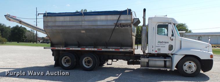 image for item DB7045 2000 Freightliner Century Class fertilizer tender truck