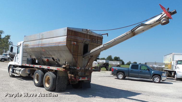 image for item DB7045 2000 Freightliner Century Class fertilizer tender truck