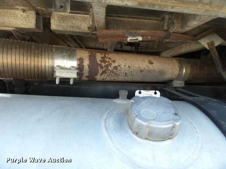 image for item DB7045 2000 Freightliner Century Class fertilizer tender truck